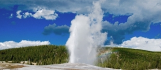 Geyser as an expression of geothermal energy / © Unsplash